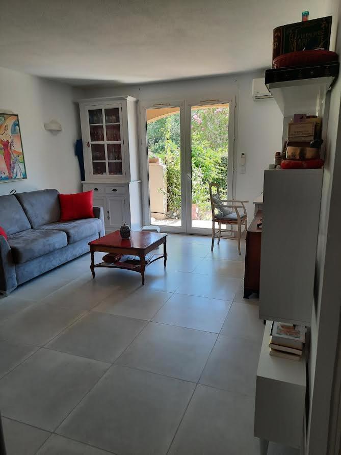 Rez De Jardin Zen, 50 M2, Aux Portes De L Esterel Et Proche Mer, Parking Gratuit Fréjus 外观 照片